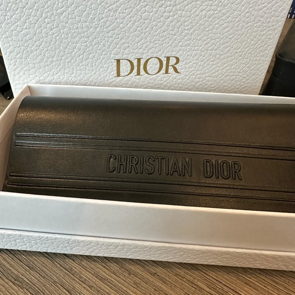 Dior mirrored Sunglasses - Picture 3 of 5